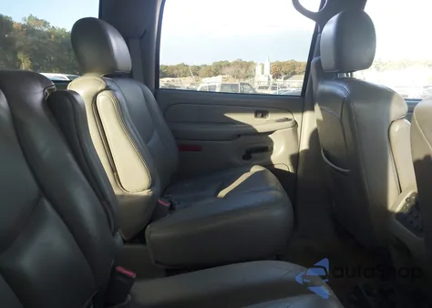 2004 Chevrolet Suburban 1500 Z71 from USA, damaged, VIN 3GNFK16T34G189487